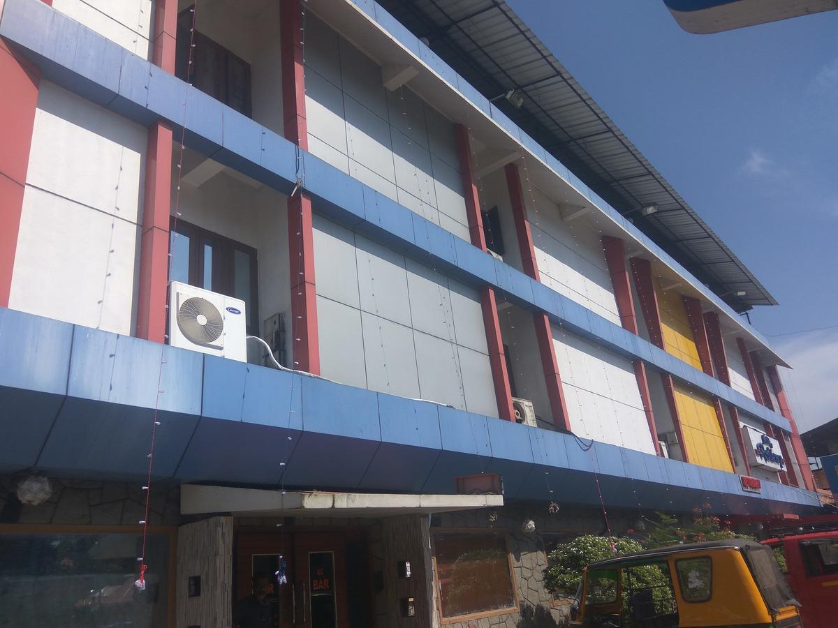 Ettumanoor Hotel Malika Residency מראה חיצוני תמונה