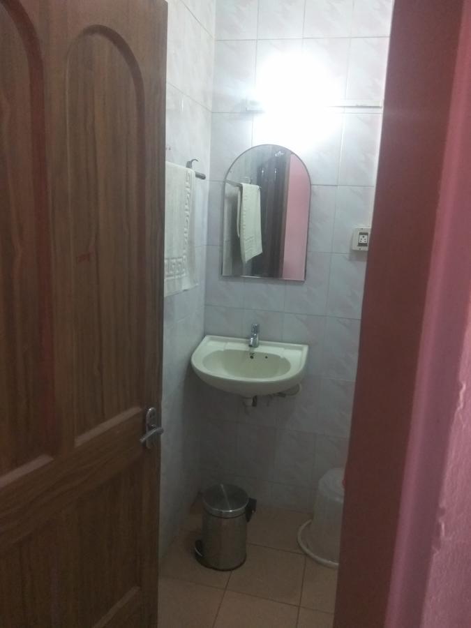 Ettumanoor Hotel Malika Residency מראה חיצוני תמונה