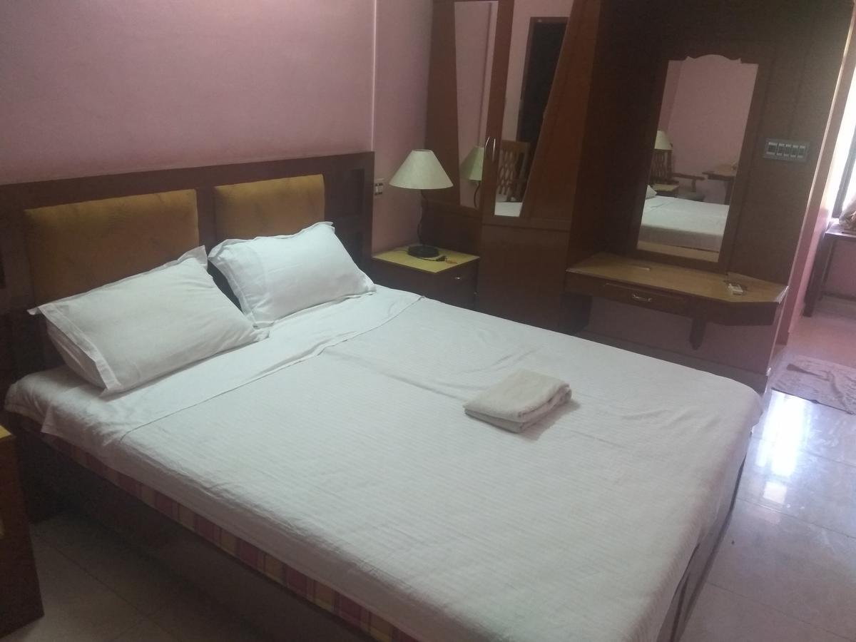 Ettumanoor Hotel Malika Residency מראה חיצוני תמונה